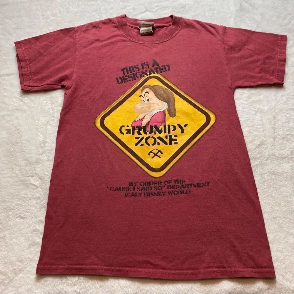 Walt Disney World Grumpy Zone Short Sleeve T-Shirt Size Small